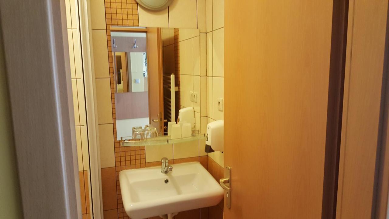 Lehar Panzio Bed & Breakfast โคมาร์โน ภายนอก รูปภาพ