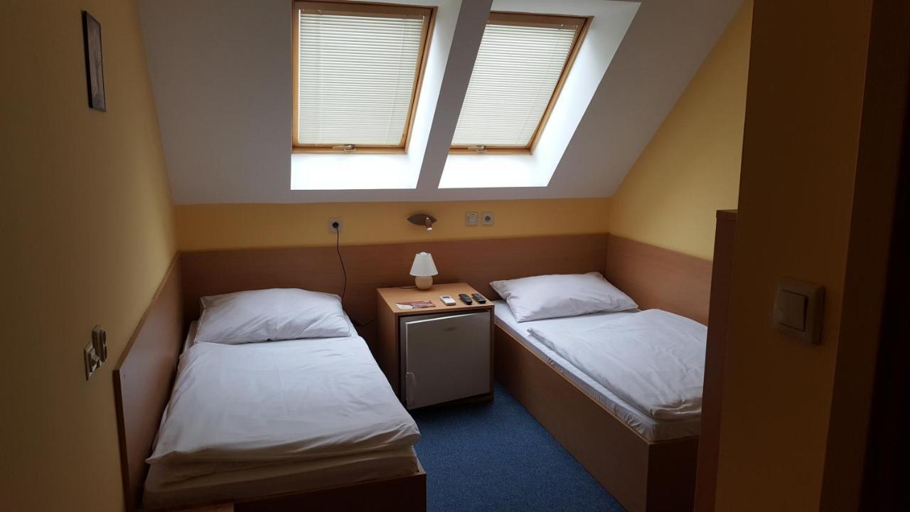 Lehar Panzio Bed & Breakfast โคมาร์โน ภายนอก รูปภาพ