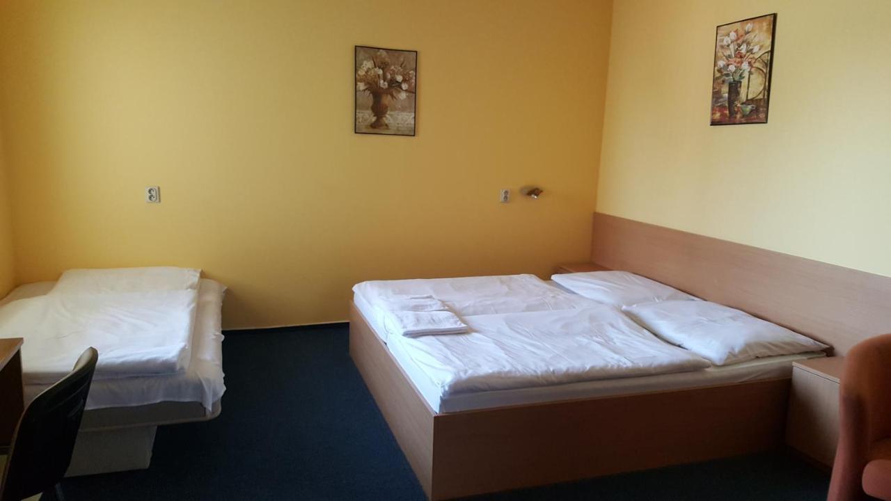 Lehar Panzio Bed & Breakfast โคมาร์โน ภายนอก รูปภาพ
